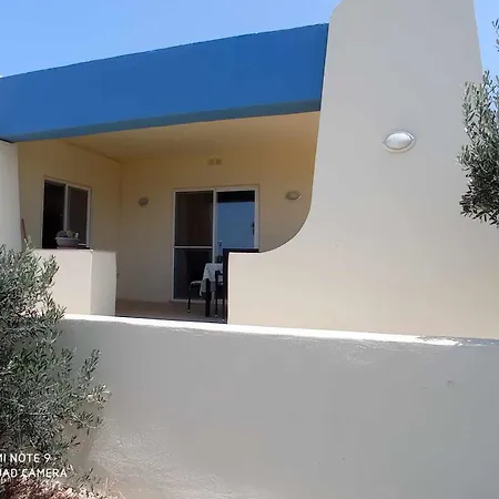 Seafront Semi-villa With The Seaview * セント・ポールズ・ベイ