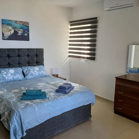 Holiday home Seafront, 3 Bedrooms With The Sea View