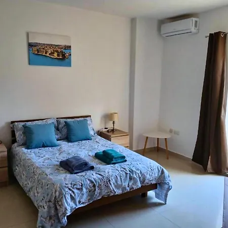 Seafront Semi-villa With The Seaview *