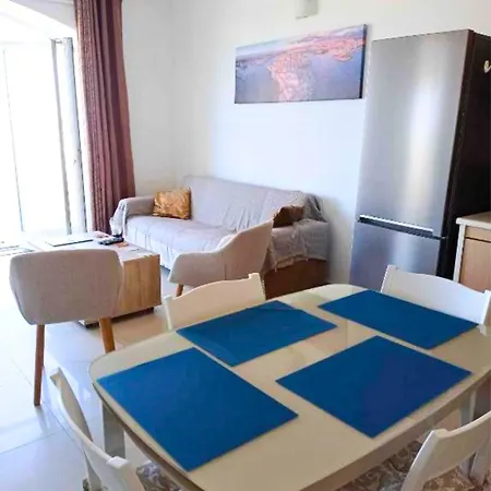 Seafront, 3 Bedrooms With The Sea View Holiday home *