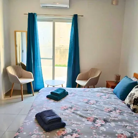 Seafront Semi-villa With The Seaview