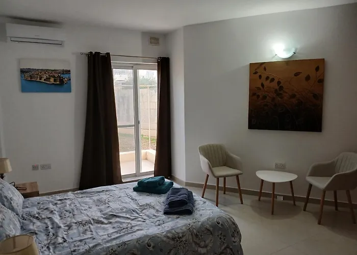 Seafront Semi-villa With An Outstanding Seaview Semesterbostad