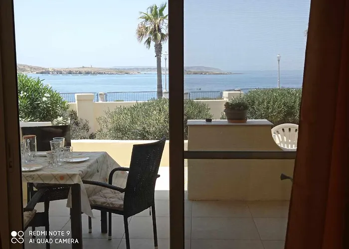 Seafront Semi-villa With An Outstanding Seaview Semesterbostad St. Paul's Bay