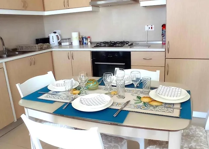 Seafront Semi-villa With An Outstanding Seaview *