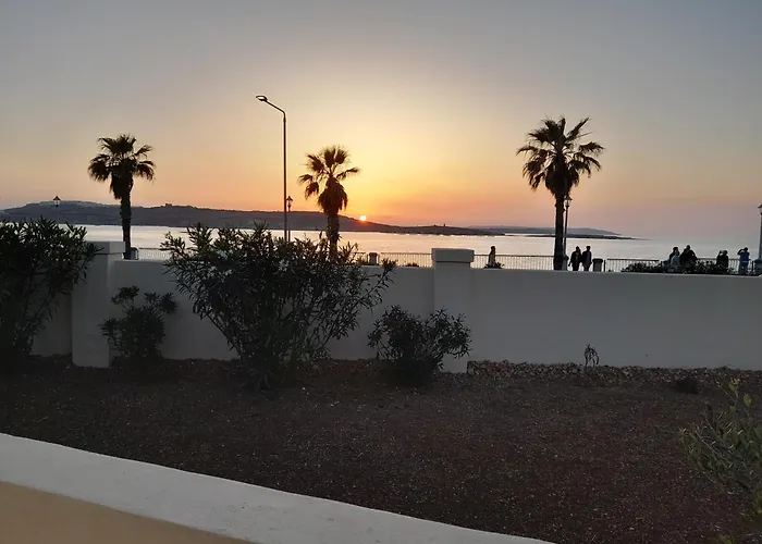 Seafront Semi-villa With An Outstanding Seaview