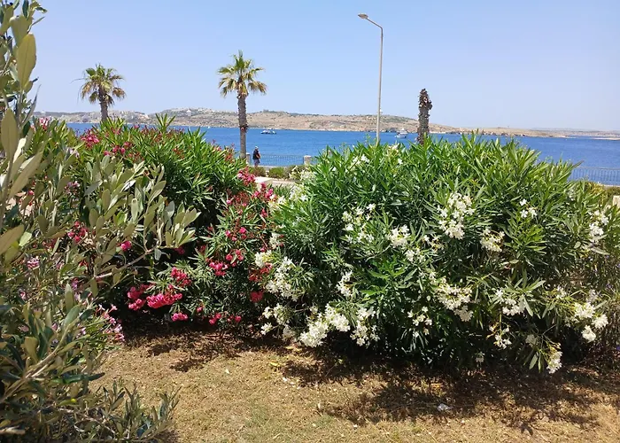 Seafront Semi-villa With An Outstanding Seaview St. Paul's Bay