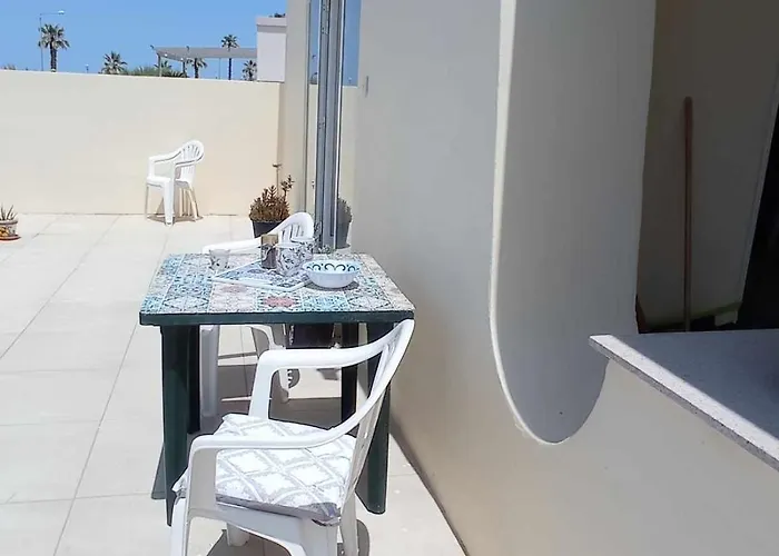 Seafront Semi-villa With An Outstanding Seaview Ferienhaus St. Paul's Bay