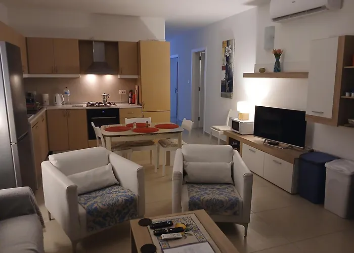 Seafront Semi-villa With An Outstanding Seaview *